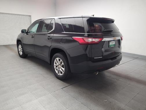 Mosaic Black Metallic 2019 Chevrolet Traverse LS