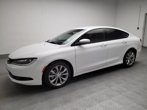 2016 Chrysler 200 S