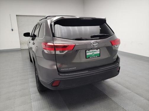 2018 Toyota Highlander LE