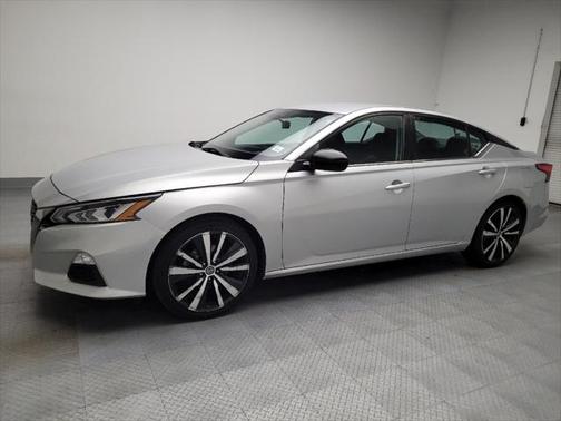 2021 Nissan Altima SR FWD