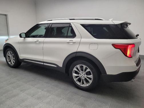 White 2021 Ford Explorer Limited