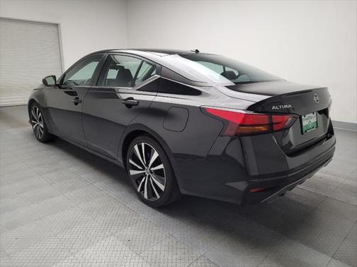 2022 Nissan Altima SR FWD