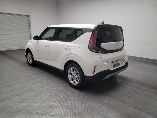 White 2025 Kia Soul S