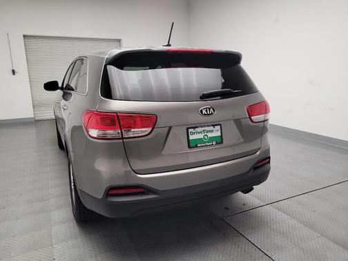 2016 Kia Sorento L