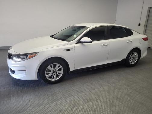 Snow White Pearl 2018 Kia Optima LX