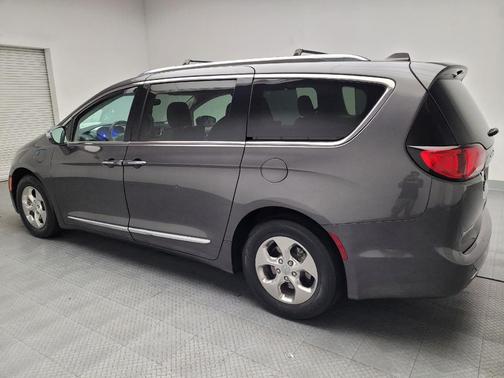 2018 Chrysler Pacifica Hybrid Limited