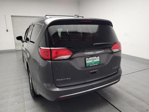 2018 Chrysler Pacifica Hybrid Limited