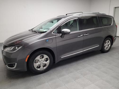 2018 Chrysler Pacifica Hybrid Limited