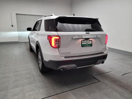 White 2021 Ford Explorer Limited