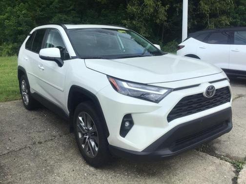 2022 Toyota RAV4 XLE Premium