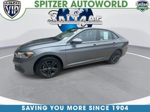 Gray 2023 Volkswagen Jetta 1.5T SE