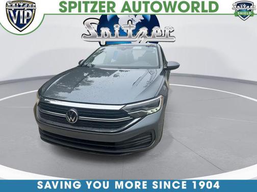 Gray 2023 Volkswagen Jetta 1.5T SE