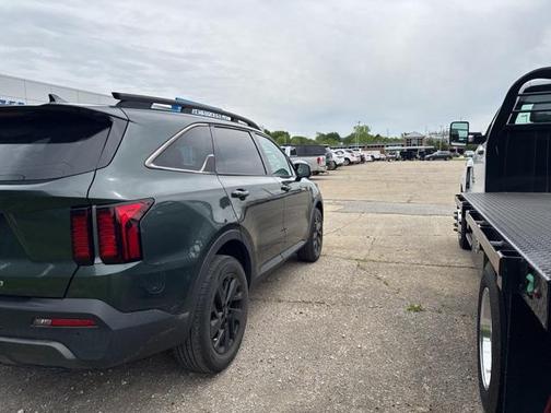 2022 Kia Sorento S