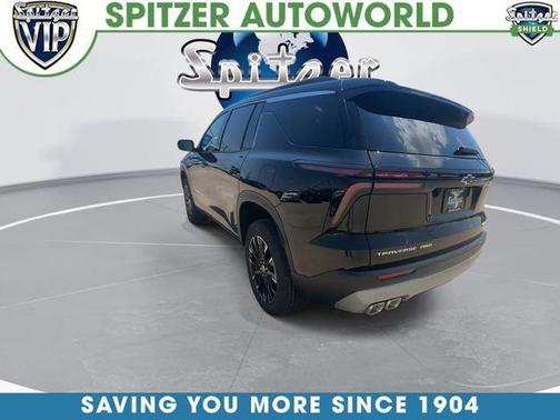 Mosaic Black Metallic 2026 Chevrolet Traverse LT