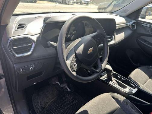 Sterling Gray Metallic 2024 Chevrolet Trailblazer LT