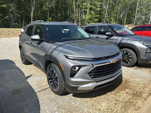 Sterling Gray Metallic 2024 Chevrolet Trailblazer LT