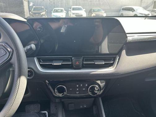 Sterling Gray Metallic 2024 Chevrolet Trailblazer LT