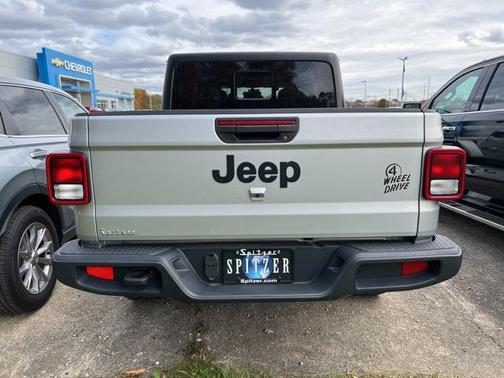 2022 Jeep Gladiator Willys 4x4