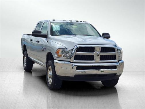 2018 RAM 2500 Tradesman Crew Cab 4x4 6'4' Box