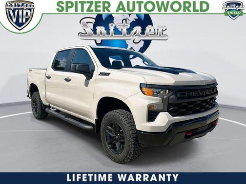 White Sands 2026 Chevrolet Silverado 1500 Custom Trail Boss