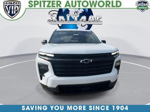 Summit White 2026 Chevrolet Traverse LT