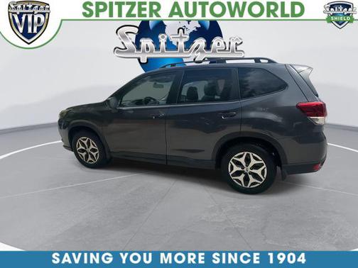 Magnetite Gray Metallic 2023 Subaru Forester Premium