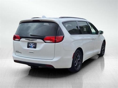 2018 Chrysler Pacifica Touring-L