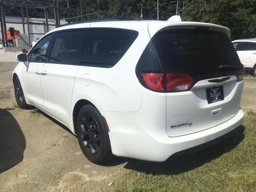 2018 Chrysler Pacifica Touring-L