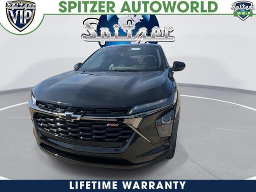 Mosaic Black Metallic 2026 Chevrolet Trax FWD 1RS