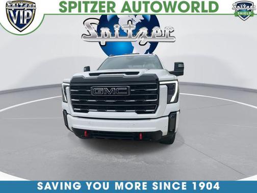 Summit White 2024 GMC Sierra 2500 AT4