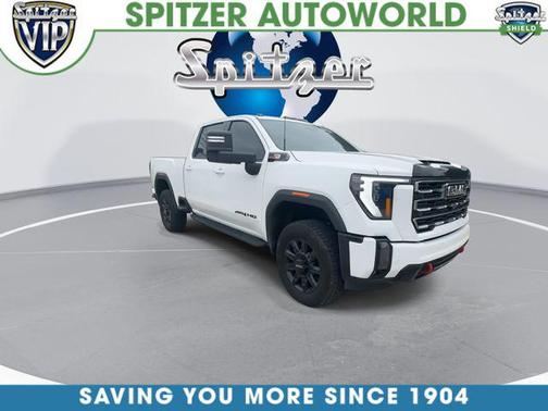 Summit White 2024 GMC Sierra 2500 AT4