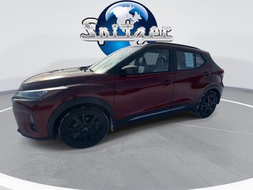2023 Nissan Kicks SR