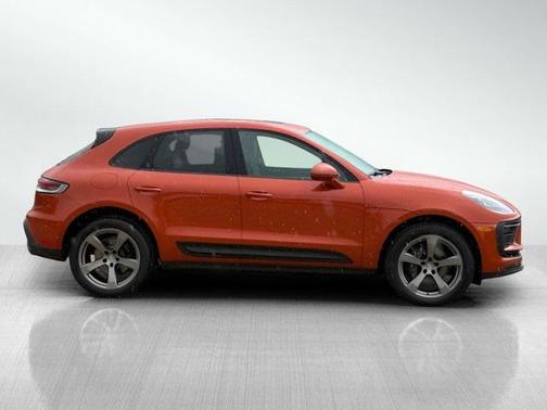 2024 Porsche Macan Base