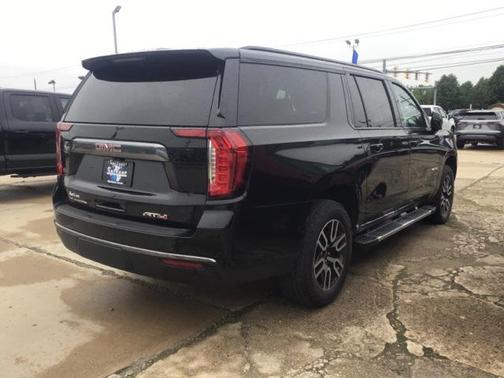 2024 GMC Yukon XL 4WD AT4