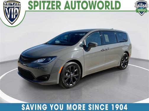 2020 Chrysler Pacifica Touring