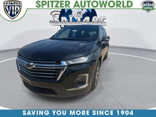 Mosaic Black Metallic 2023 Chevrolet Traverse LT Leather