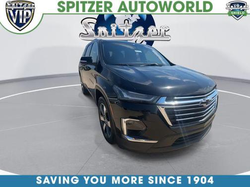 Mosaic Black Metallic 2023 Chevrolet Traverse LT Leather