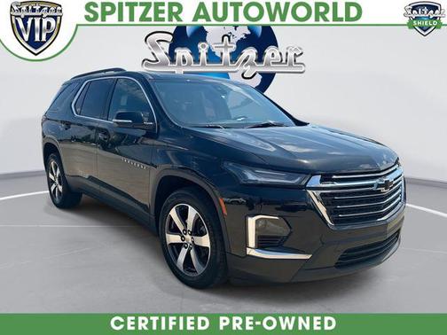 Mosaic Black Metallic 2023 Chevrolet Traverse LT Leather