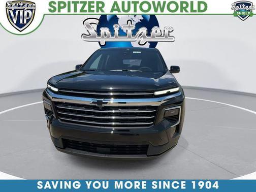 Mosaic Black Metallic 2026 Chevrolet Traverse LT