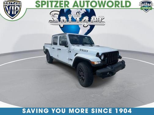 Bright White Clearcoat 2021 Jeep Gladiator Willys 4x4