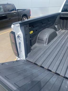 Summit White 2023 GMC Sierra 1500 Elevation