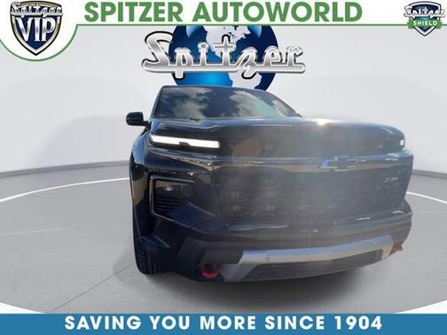 Mosaic Black Metallic 2026 Chevrolet Traverse AWD Z71
