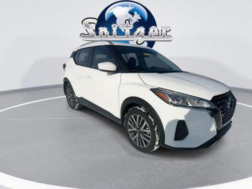 2023 Nissan Kicks SV