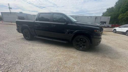Diamond Black Crystal Pearlcoat 2026 RAM 1500 Big Horn/Lone Star