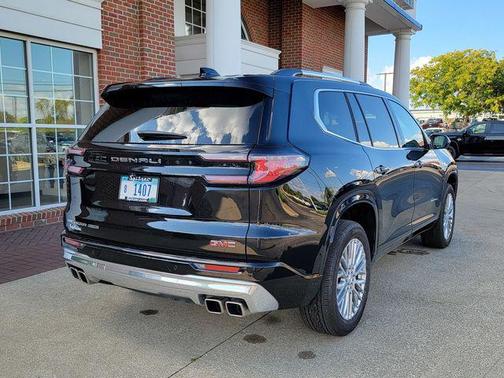 2024 GMC Acadia Denali