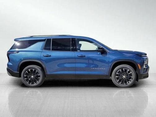 Lakeshore Blue Metallic 2026 Chevrolet Traverse LT