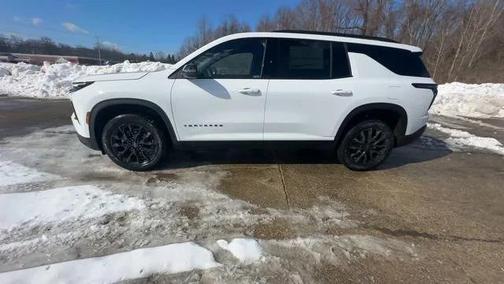 Summit White 2026 Chevrolet Traverse LT
