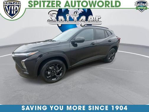 Mosaic Black Metallic 2026 Chevrolet Trax LT
