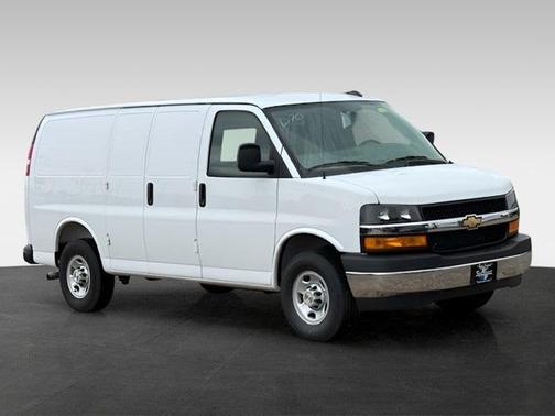2025 Chevrolet Express 2500 RWD 2500 Regular Wheelbase WT