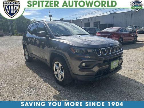 Granite Crystal Metallic Clearcoat 2023 Jeep Compass Latitude